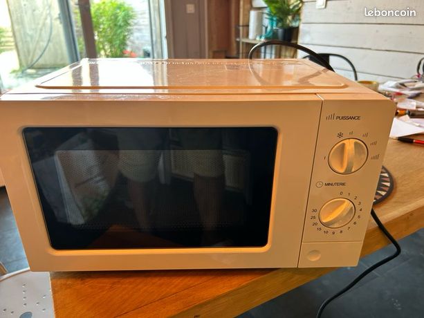 Four micro-ondes