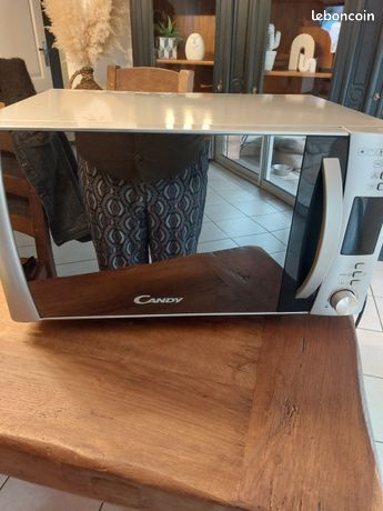 Four micro ondes grill
