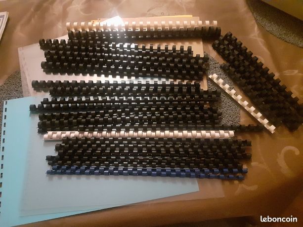 Fournitures pour réaliser dossiers