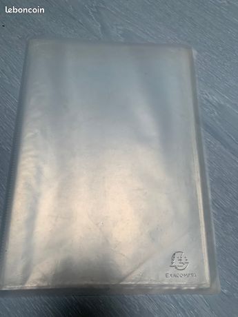 Fournitures scolaires - protège-documents