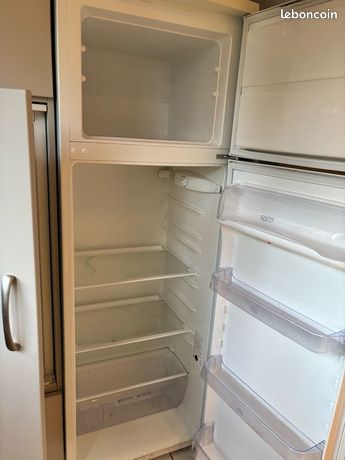 Frigidaire + petit congélateur