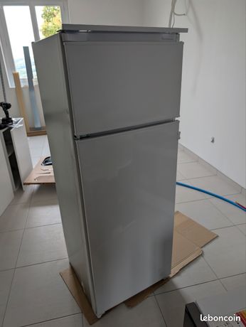 Frigo a encastrer
