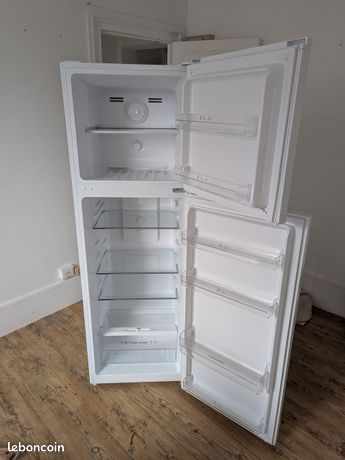 Frigo avec congélateur Thomson 250L excellent état