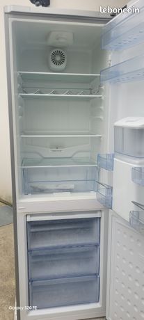 Frigo avec distributeur d'eau