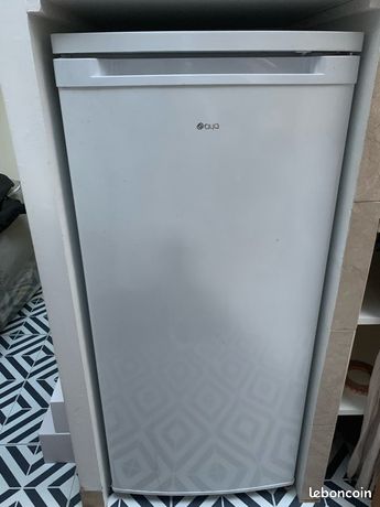 Frigo avec partie congélateur