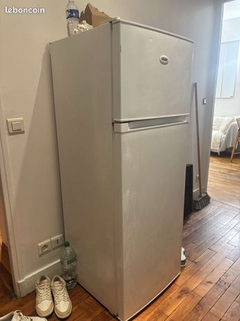Frigo congélateur à vendre rapidement