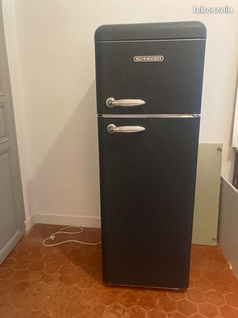Frigo design noir Schneider