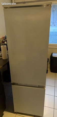 Frigo en castrable Indesit