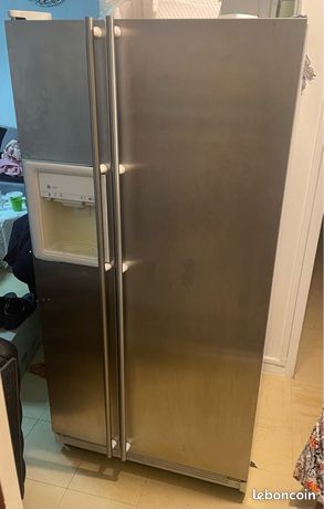 Frigo PROFILE très propre