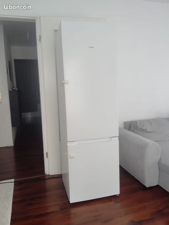 Frigo Valberg Blanc 1 porte + congélateur