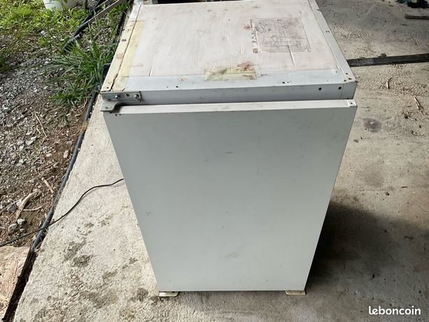 Frigo table