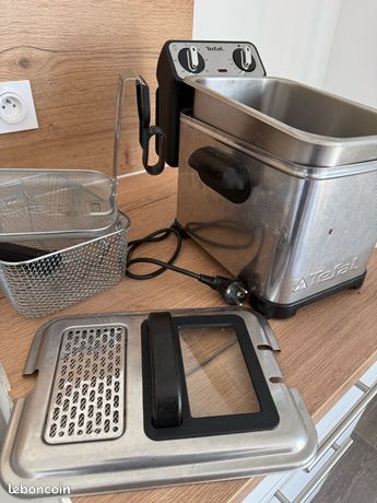 Friteuse semi-professionnelle TEFAL Filtra Pro 4L FR516110
