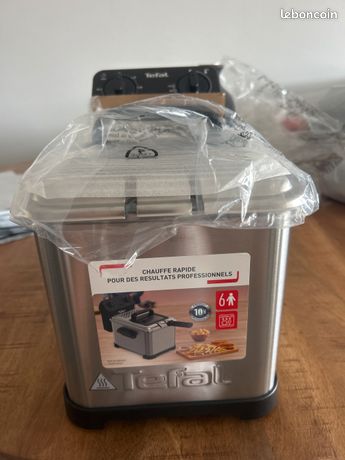 Friteuse TEFAL neuve