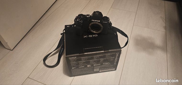 Fuji X-S10 noir