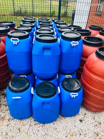 Fut en plastique 50/60 litres. Alimentaire. Couvercle à visser + poignées. LIVRAISON possible