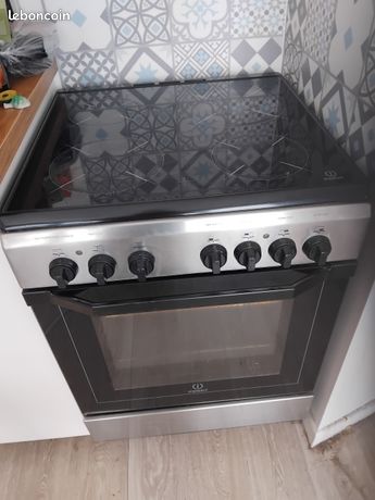 Gazière électrique Indesit