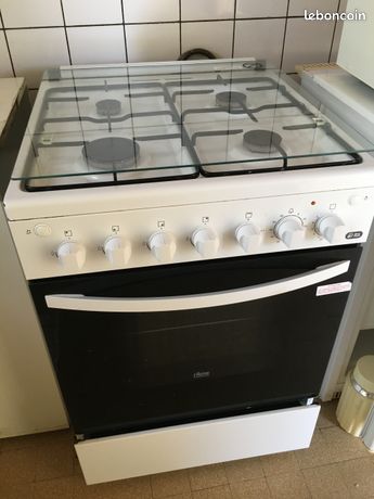 Gazinière 4 feux avec four