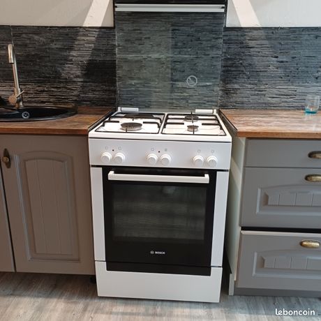 Gaziniere électricité et gaz bouteille