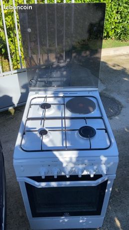 Gaziniere électrique ou gaz