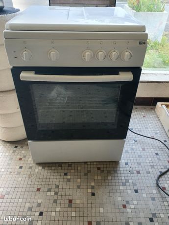 Gaziniere et four électrique