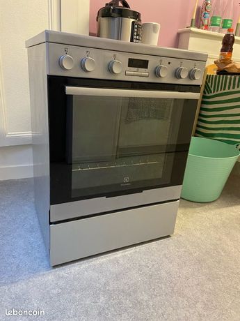 Gazinière vitrocéramique Electrolux