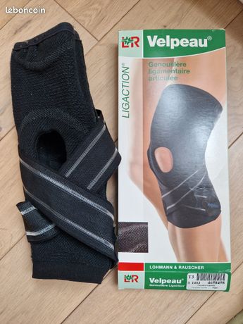 Genouillère ligamentaire articulée