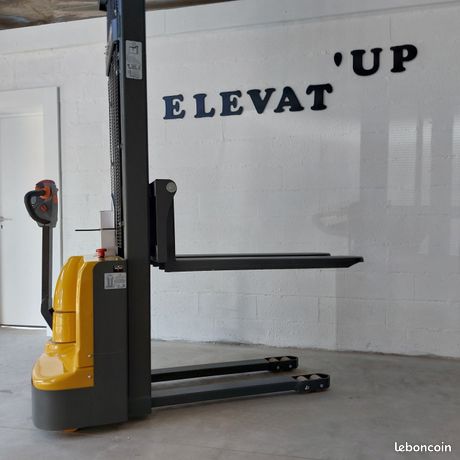 Gerbeur électrique 2 tonnes 35 mètres batterie graphème