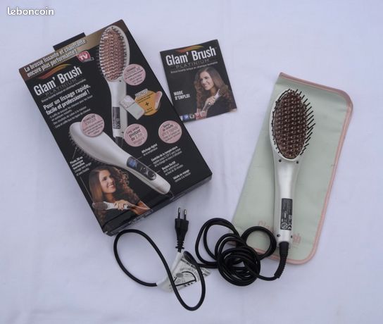 GLAM' BRUSH PLATINIUM Brosse lissante et chauffante STVDX-88 affichage digital de la température Très bon fonctionnement achetée