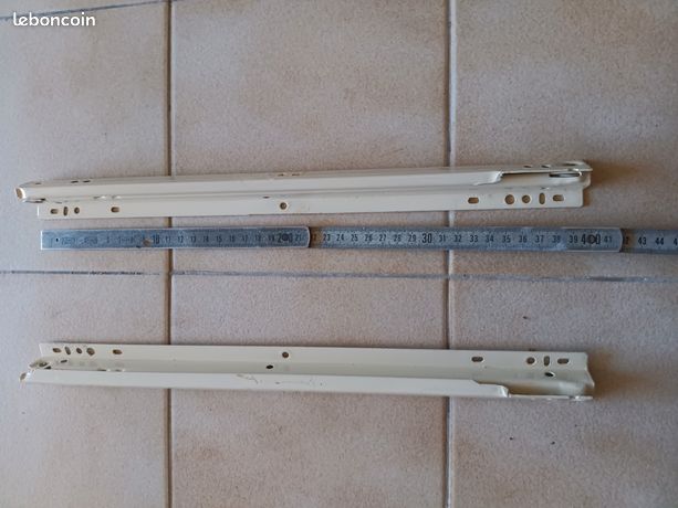 Glissières de tiroirs ou tablettes