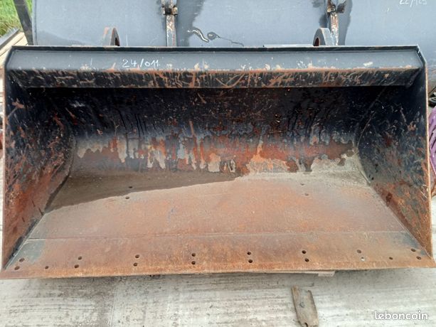 Godet 1 950mm 900l / telescopiques jcb avec