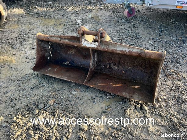 Godet de curage jcb axe 45 mm