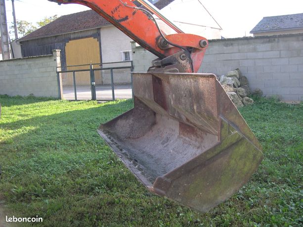 Godet racleur pour mécalac 11CX