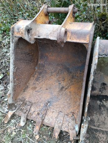 Godet terrassement 72cm Axes de 50mm mini pelle