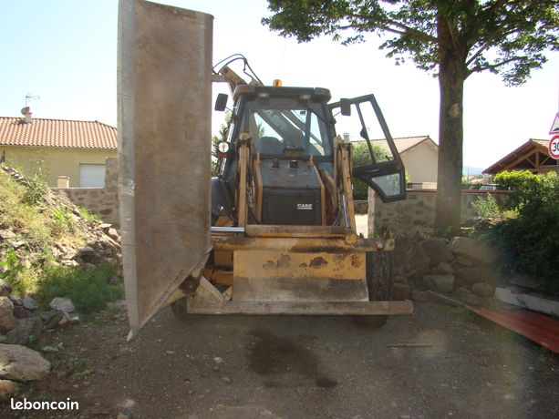 Godet verseur pour tracto pelle case