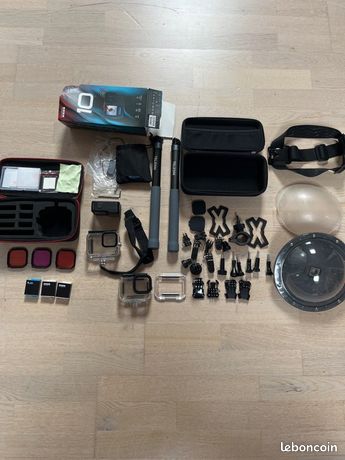 GoPro Hero 10 + 3 batteries + accessoires (dôme, filtres, perches carbone)