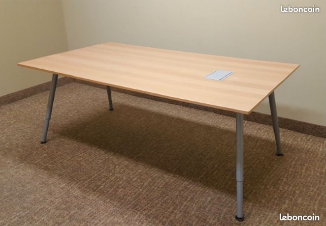 Grand bureau IKEA Galant - Table de conférence architecte réglable avec rangement pour câbles