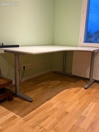 Grand bureau IKEA