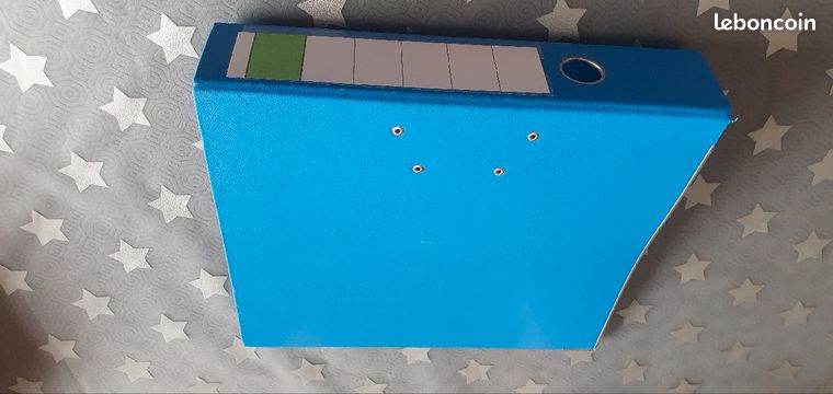 Grand classeur bleu de rangement neuf