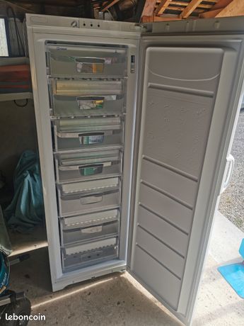 Grand congélateur comme neuf