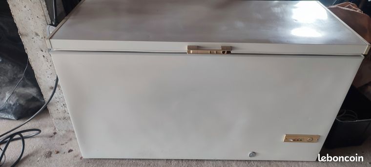 Grand congélateur INDESIT