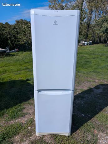 Grand frigo/congélateur Indesit ventilé 306L A+