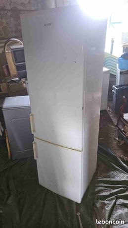 Grand frigo curtiss en bon etat 06 40 39et 58 67