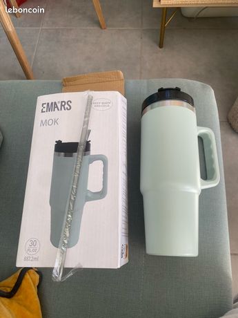 Grand mug avec paille