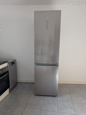 Grand Réfrigérateur neuf classe A