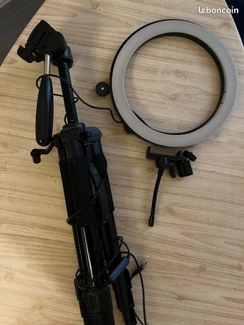 Grand ringlight ajustable avec trépied t+ accessoires content creator