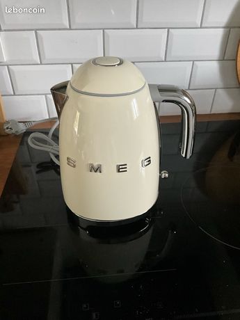 Grande bouilloire SMEG crème 17 litre Neuve emballée Valeur 169
