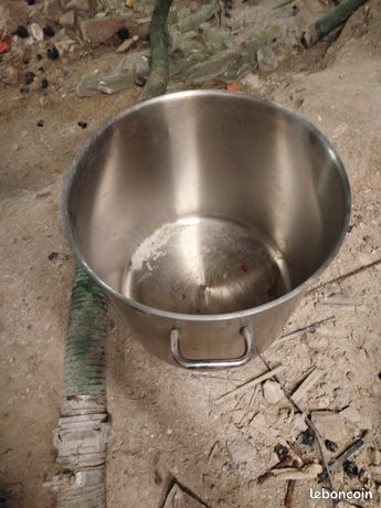 Grande casserole inox cuisine professionnelle