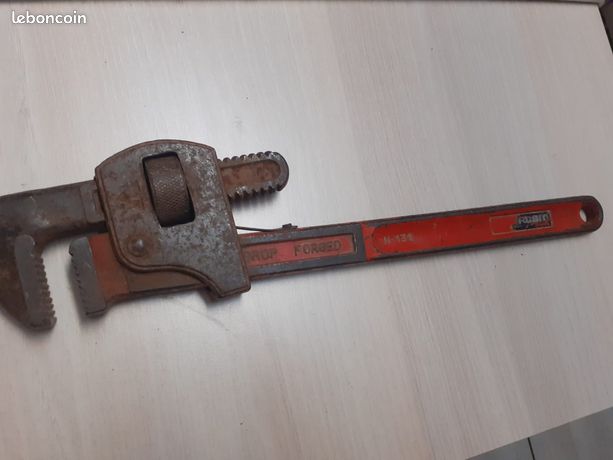 Grande cles griffe Facom 18" = 18eur