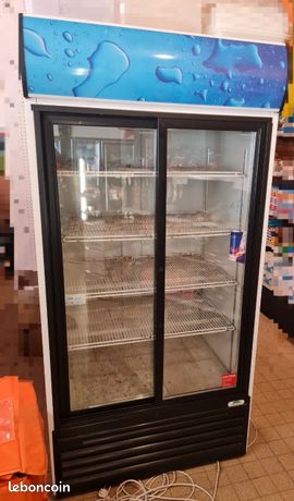 Grande Vitrine boissons 2 portes coulissantes