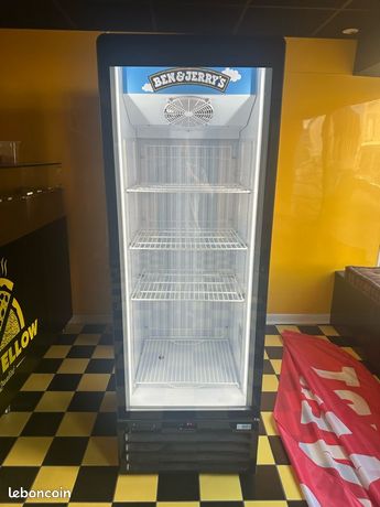 Grande vitrine congélateur Ben & Jerry’s